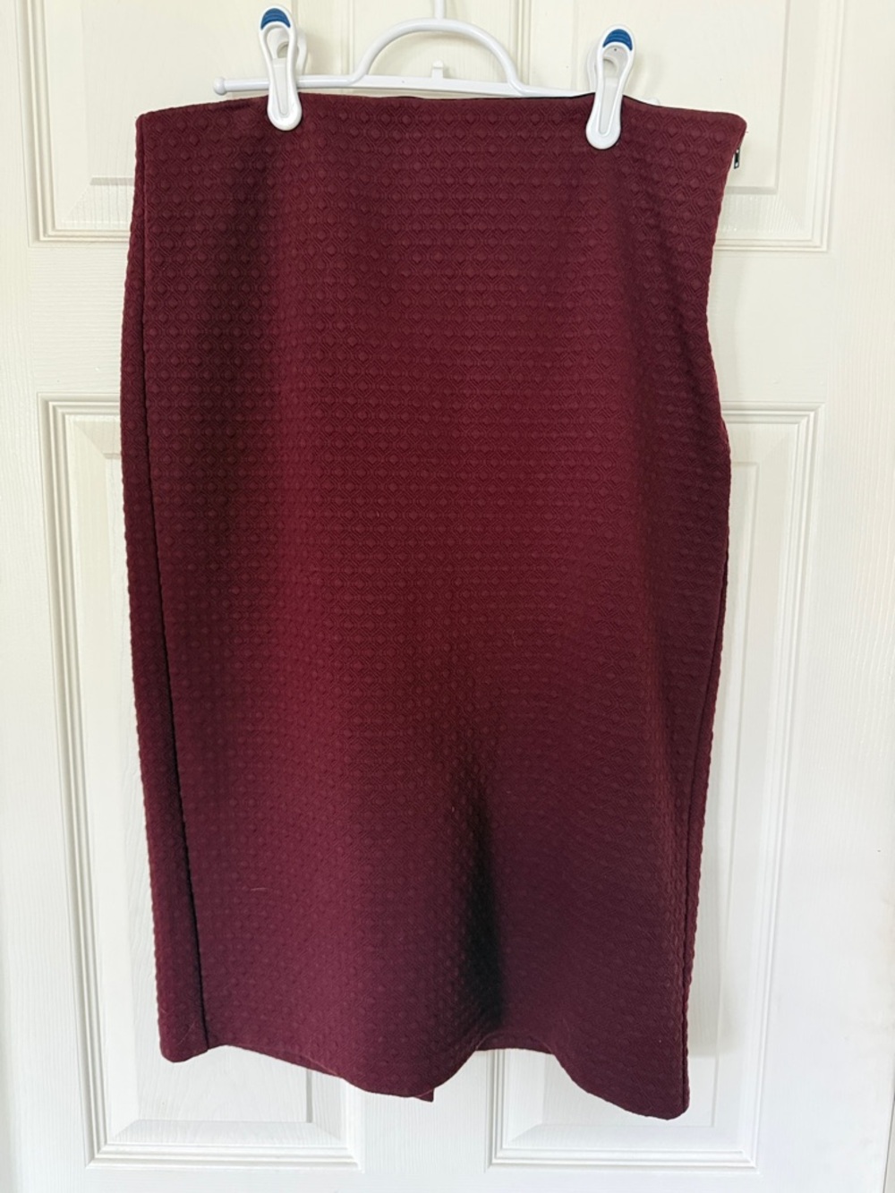 LOFT Burgundy Textured Pencil Skirt